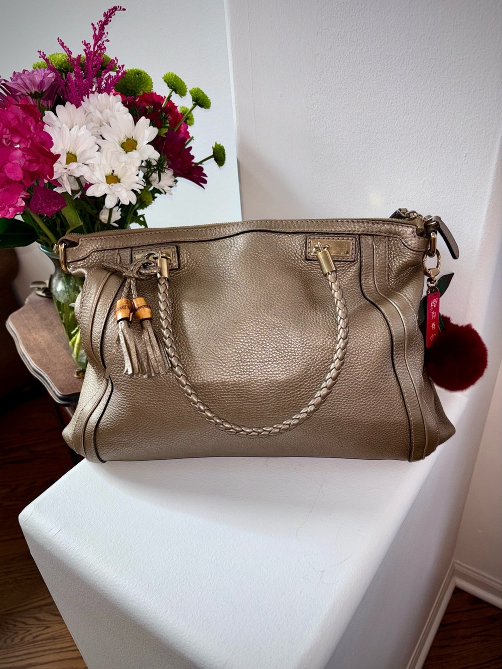 Gucci Y2K Champagne Metallic Caviar Leather Shoulder Tote Bag Bamboo Tassel Bow - Picture 3 of 16
